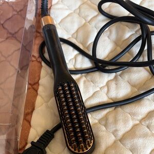 Black and Gold Ceramic Heated Hair Brush - Unbranded